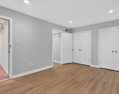 4919 Bryce Avenue - Photo Thumbnail 14