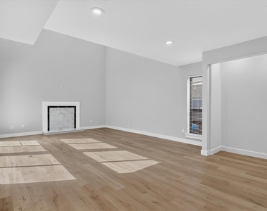 4919 Bryce Avenue - Photo Thumbnail 4