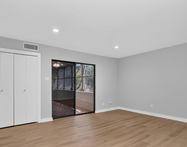 4919 Bryce Avenue - Photo Thumbnail 9