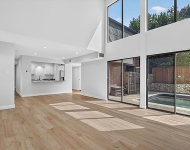 4919 Bryce Avenue - Photo Thumbnail 5