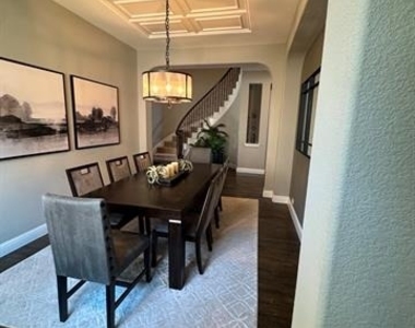 6133 Claridge Lane - Photo Thumbnail 7