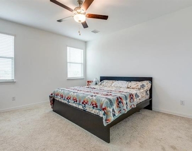 3917 Harper Street - Photo Thumbnail 2
