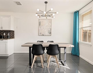 1513 Lone Star Court - Photo Thumbnail 3