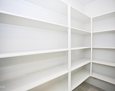 773 W Lark Drive - Photo Thumbnail 14