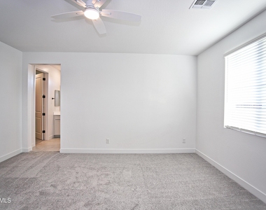 773 W Lark Drive - Photo Thumbnail 20