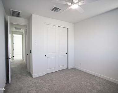 773 W Lark Drive - Photo Thumbnail 32