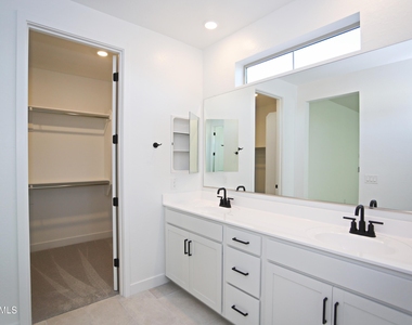 773 W Lark Drive - Photo Thumbnail 23