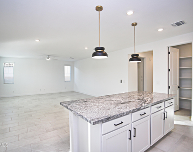 773 W Lark Drive - Photo Thumbnail 11