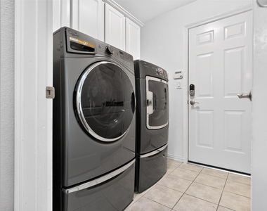 6809 Cedar Ridge Court - Photo Thumbnail 31