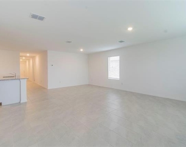 1130 Arbor Wood Drive - Photo Thumbnail 6