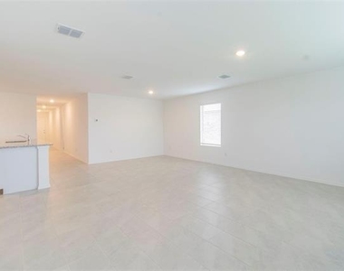1130 Arbor Wood Drive - Photo Thumbnail 19