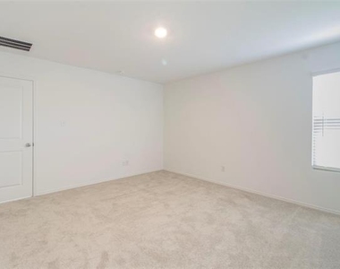 1130 Arbor Wood Drive - Photo Thumbnail 8