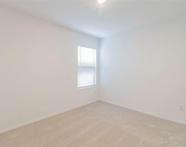 1130 Arbor Wood Drive - Photo Thumbnail 15