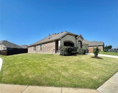 1364 Renoir Drive - Photo Thumbnail 2