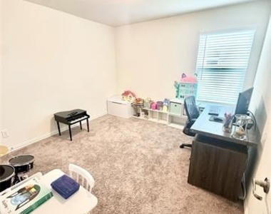 1364 Renoir Drive - Photo Thumbnail 11