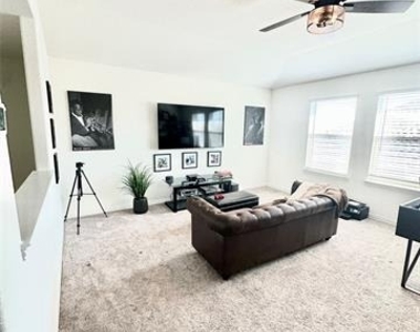 1364 Renoir Drive - Photo Thumbnail 8
