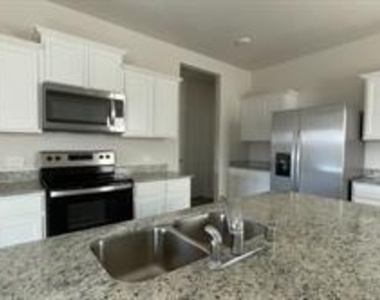 216 Vitex Drive - Photo Thumbnail 4