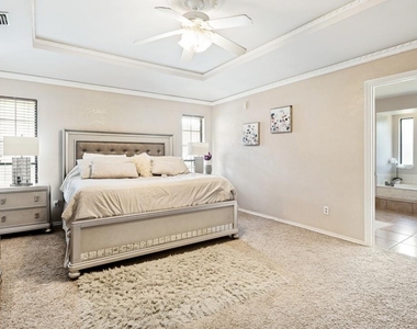 4300 Driftwood Drive - Photo Thumbnail 6