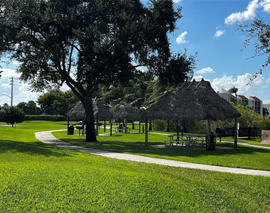111 Lake Emerald Drive - Photo Thumbnail 35