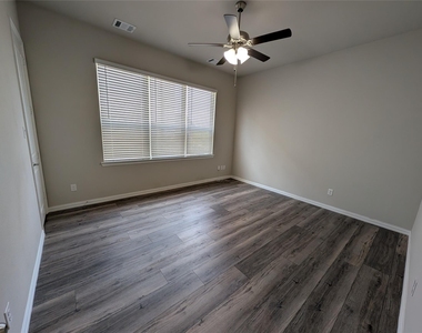 2809 River Bend Place - Photo Thumbnail 17