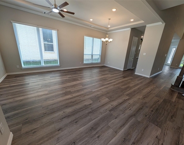 2809 River Bend Place - Photo Thumbnail 4