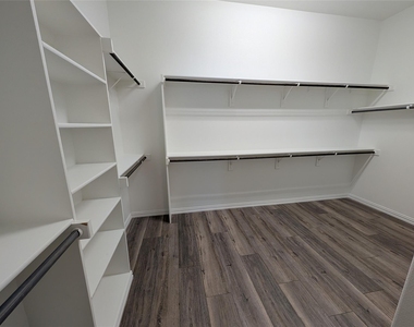 2809 River Bend Place - Photo Thumbnail 15