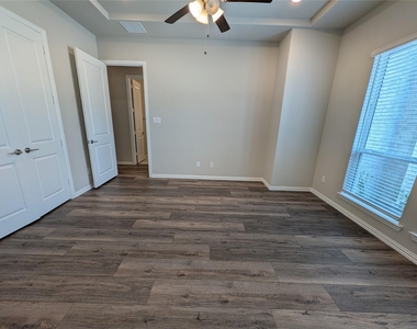 2809 River Bend Place - Photo Thumbnail 20