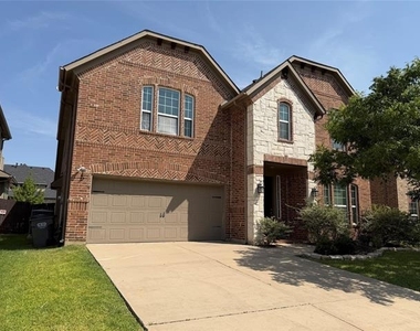 2417 Kingsgate Drive - Photo Thumbnail 2