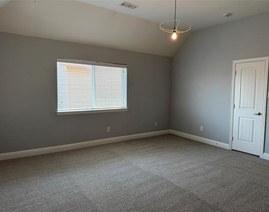 2417 Kingsgate Drive - Photo Thumbnail 22