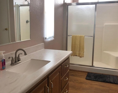 3721 N Florence Boulevard - Photo Thumbnail 7