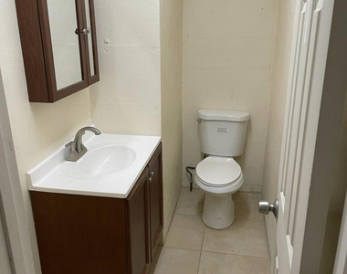 729 S 11th Street - Photo Thumbnail 26