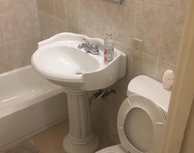 729 S 11th Street - Photo Thumbnail 7