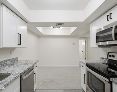 4444 E Paraside Village Parkway - Photo Thumbnail 12