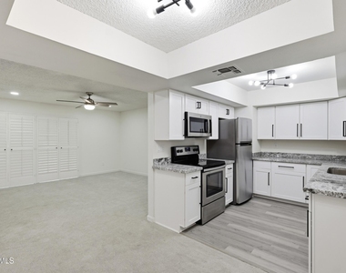 4444 E Paraside Village Parkway - Photo Thumbnail 8
