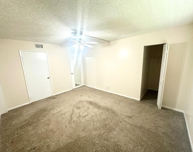5773 La Pinata Boulevard - Photo Thumbnail 11