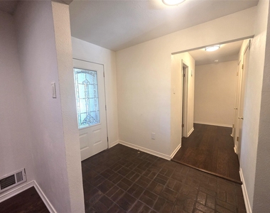 9334 Hunters Creek Drive - Photo Thumbnail 4