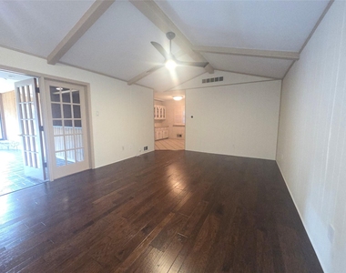 9334 Hunters Creek Drive - Photo Thumbnail 28