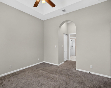 6305 Spring Lake Terrace - Photo Thumbnail 14