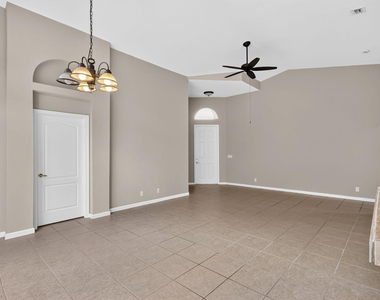 6305 Spring Lake Terrace - Photo Thumbnail 8