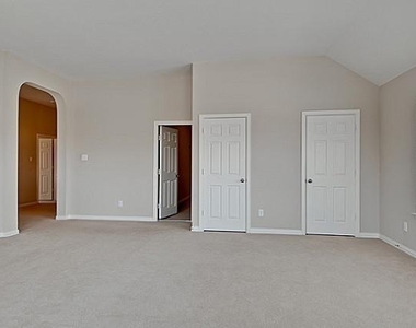 1204 Muscogee Trail - Photo Thumbnail 14