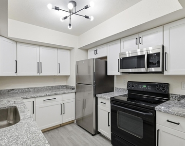 4444 E Paraside Village Parkway - Photo Thumbnail 9