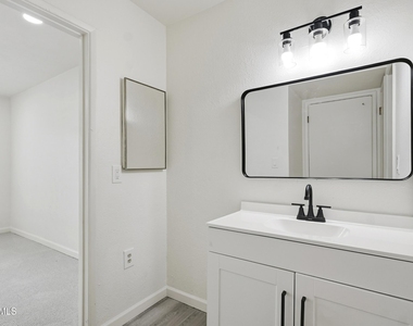 4444 E Paraside Village Parkway - Photo Thumbnail 12