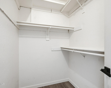 4444 E Paraside Village Parkway - Photo Thumbnail 24