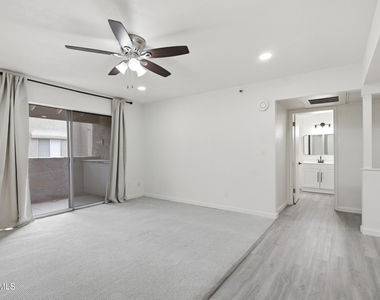 4444 E Paraside Village Parkway - Photo Thumbnail 5