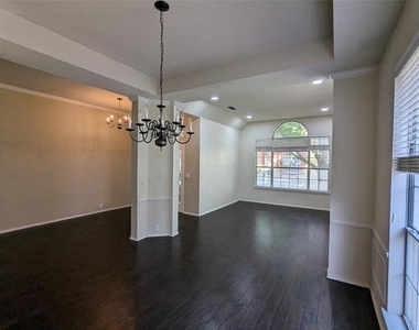 7113 Chardonnay Drive - Photo Thumbnail 5