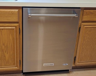 7113 Chardonnay Drive - Photo Thumbnail 10