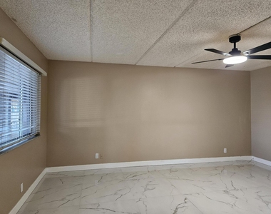 300 Village Green Circle S - Photo Thumbnail 2