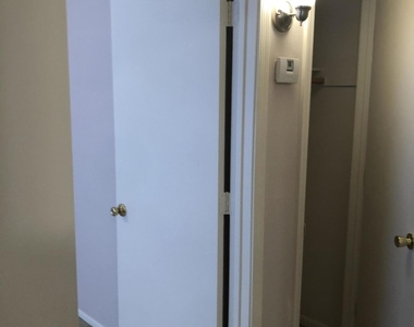 1138 W Dragoon Circle - Photo Thumbnail 7