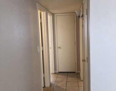 1138 W Dragoon Circle - Photo Thumbnail 4