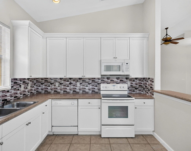 5614 Sunberry Circle - Photo Thumbnail 12